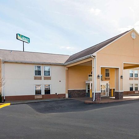 Quality Inn Fairmont Exterior photo