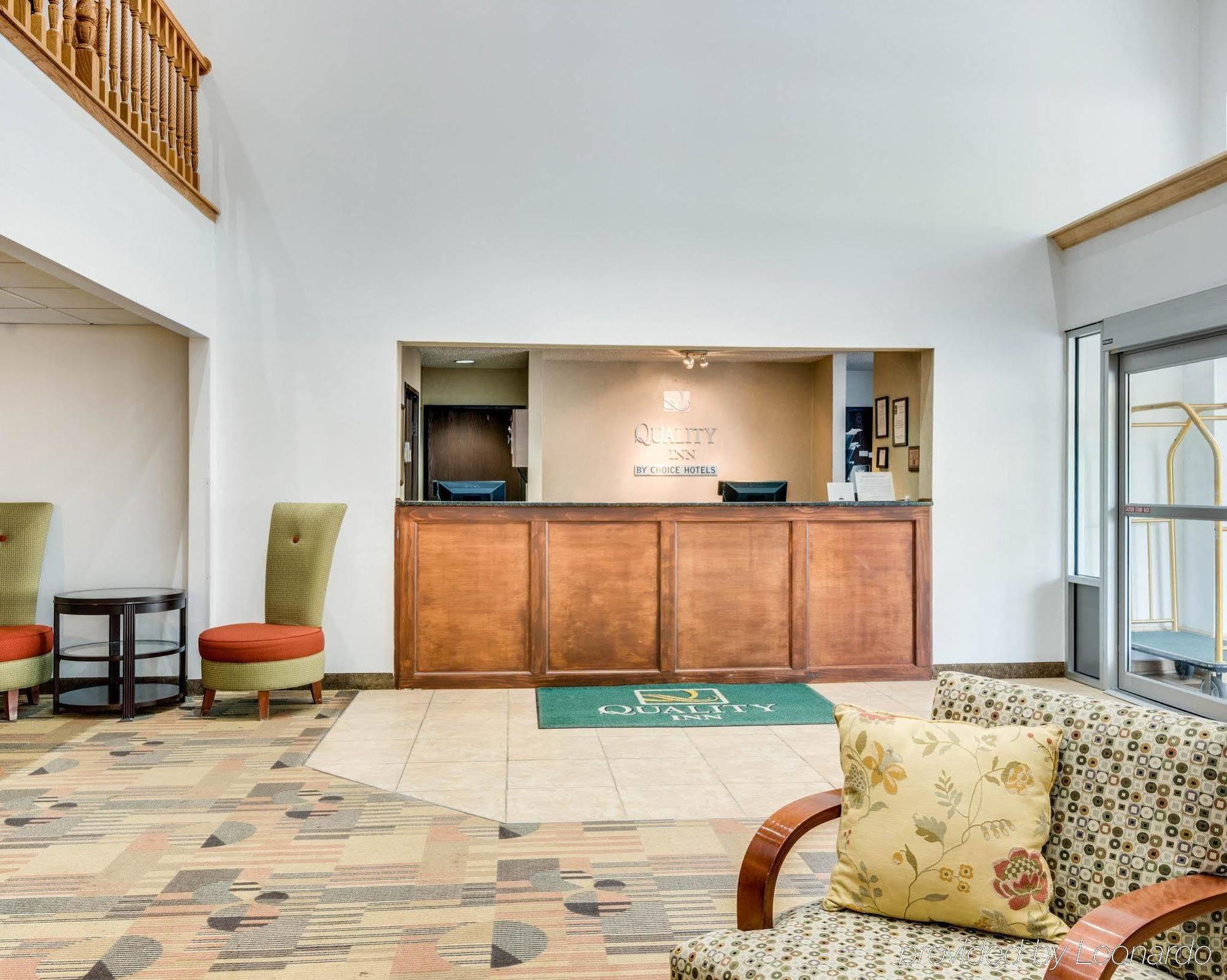 Quality Inn Fairmont Exterior photo